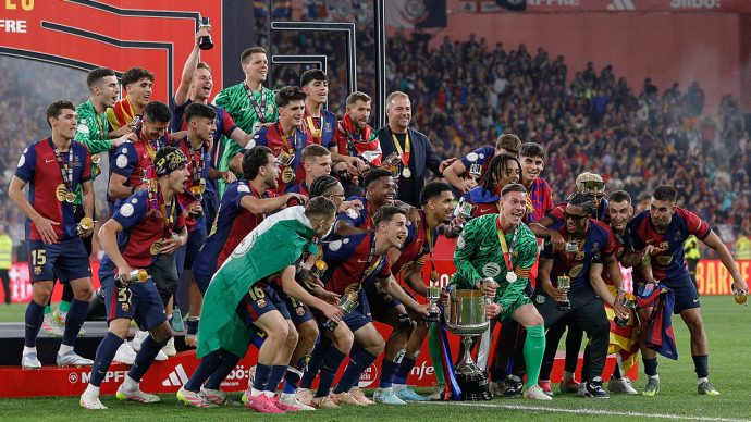 FC Barcelona ile zarobiła