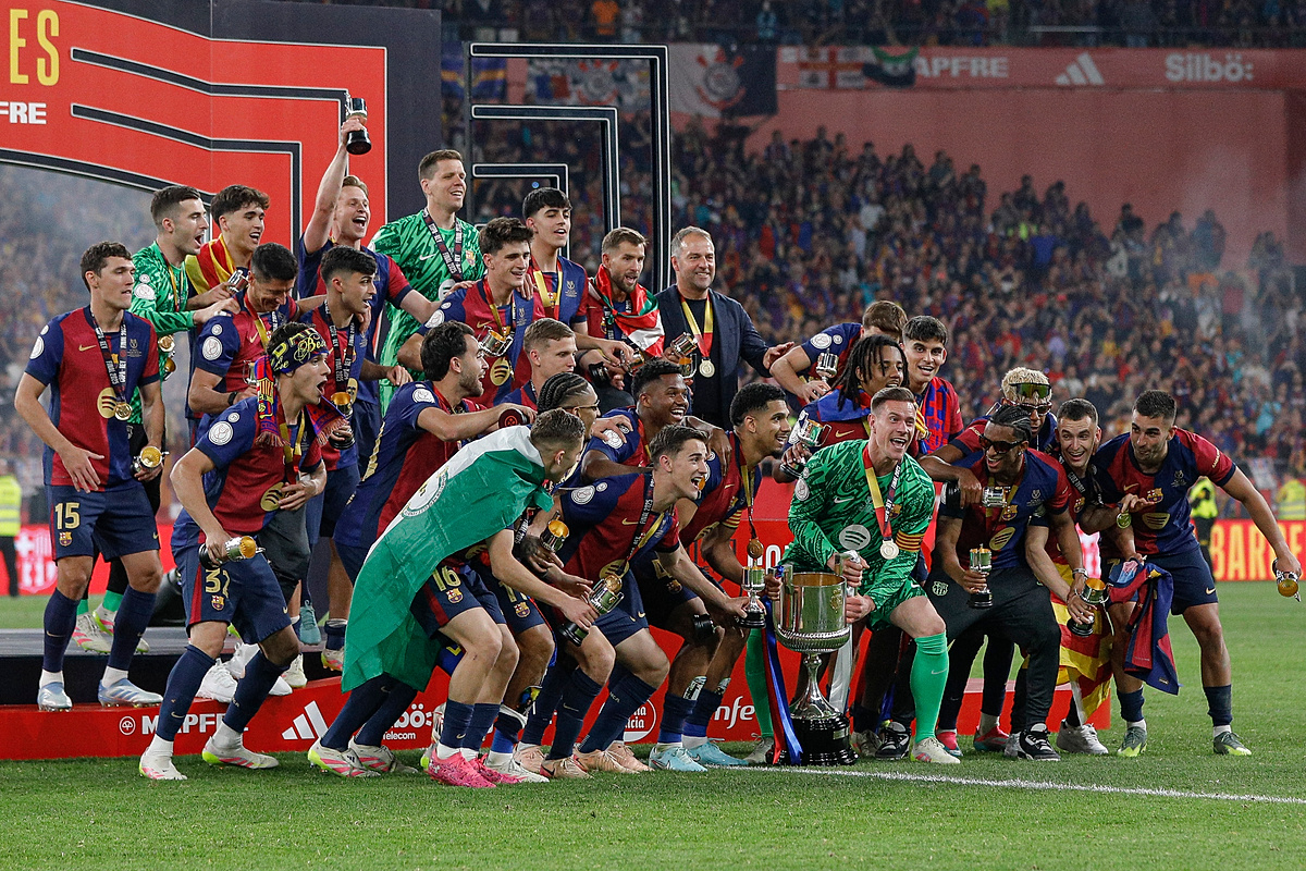FC Barcelona ile zarobiła